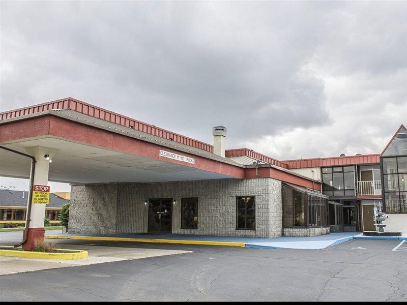 Super 8 By Wyndham Perrysburg-Toledo Hotel Ngoại thất bức ảnh