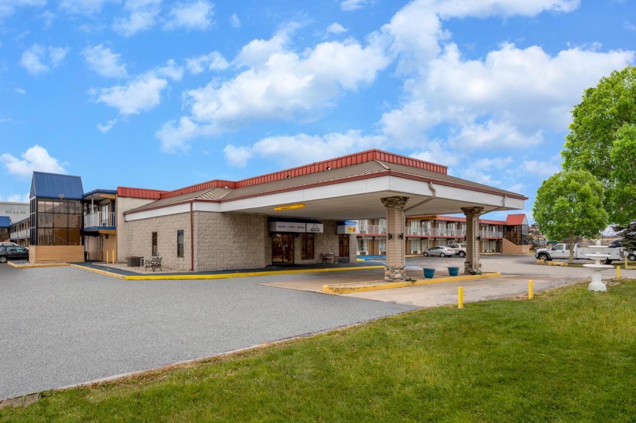 Super 8 By Wyndham Perrysburg-Toledo Hotel Ngoại thất bức ảnh