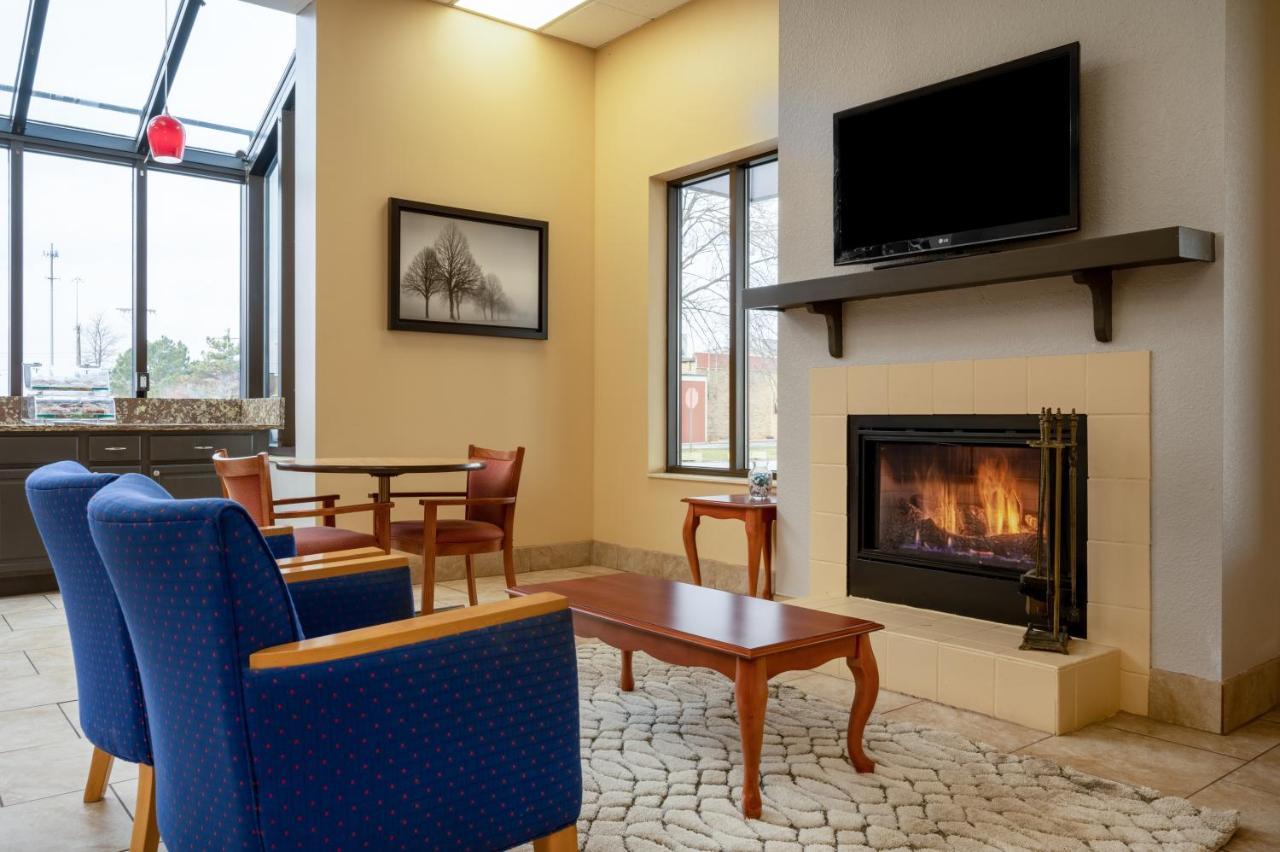 Super 8 By Wyndham Perrysburg-Toledo Hotel Ngoại thất bức ảnh