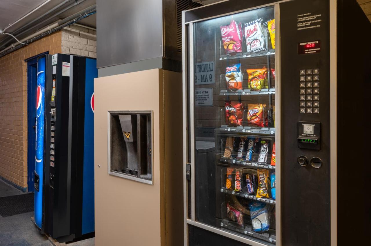 Super 8 By Wyndham Perrysburg-Toledo Hotel Ngoại thất bức ảnh