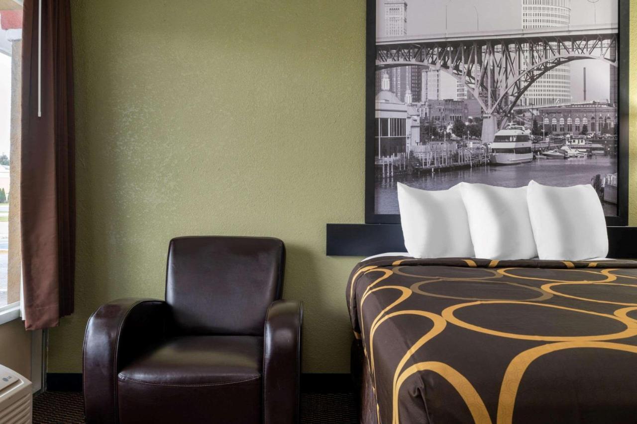 Super 8 By Wyndham Perrysburg-Toledo Hotel Ngoại thất bức ảnh