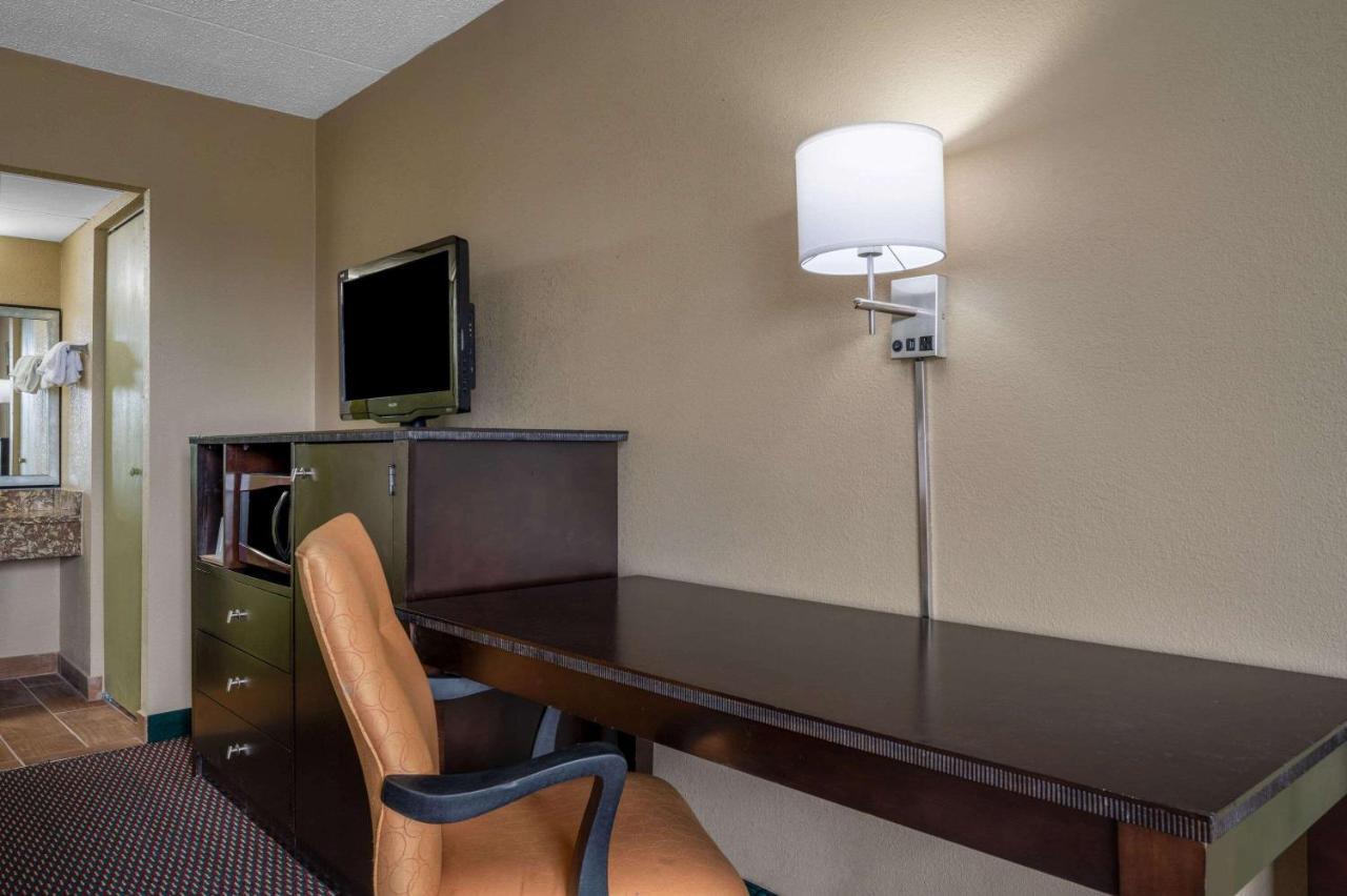 Super 8 By Wyndham Perrysburg-Toledo Hotel Ngoại thất bức ảnh