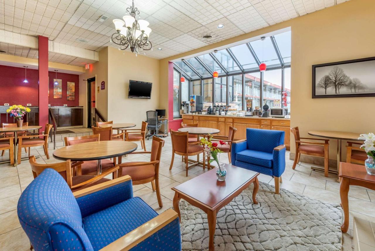 Super 8 By Wyndham Perrysburg-Toledo Hotel Ngoại thất bức ảnh